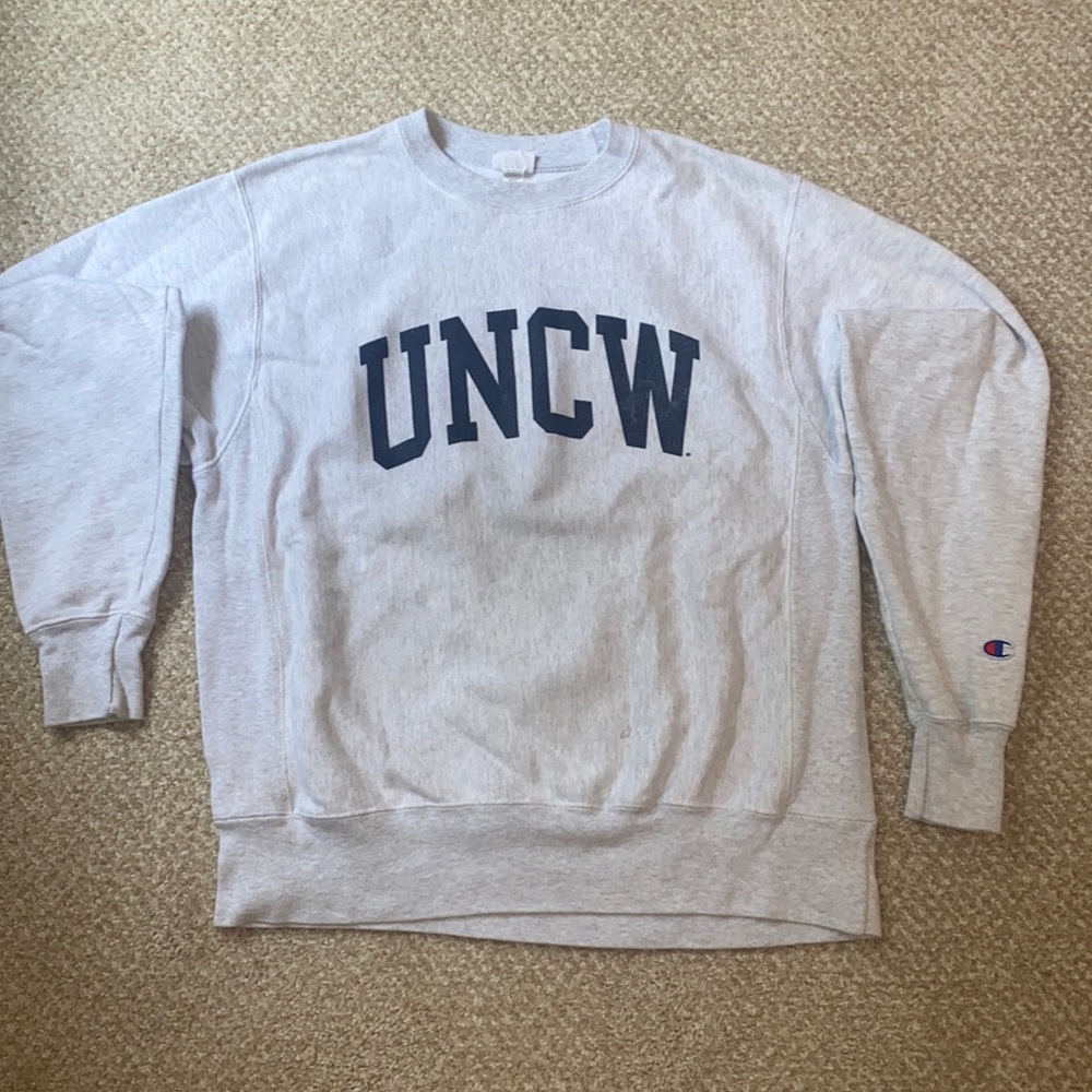 Champion UNCW crewneck - heather grey - size medium